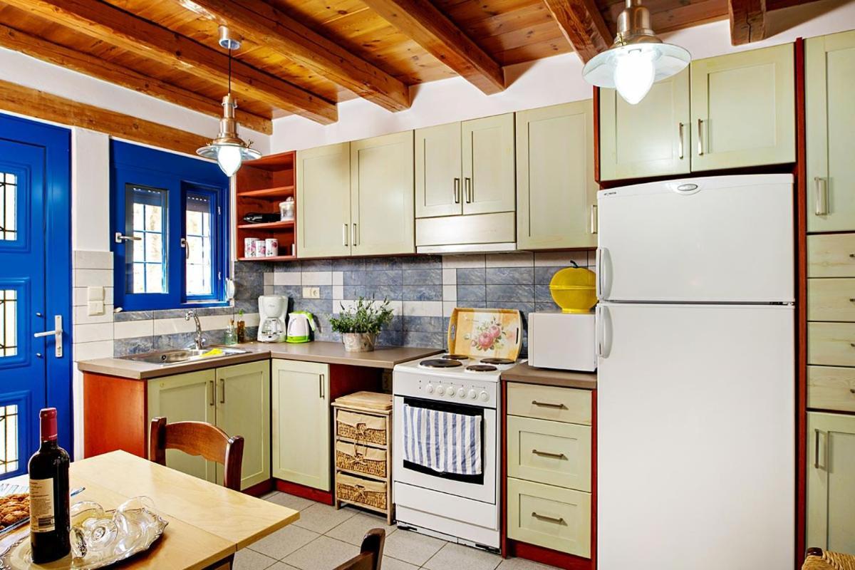 Mirthios-Hill Apartments Плакіас Екстер'єр фото
